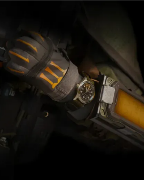 relógio hamilton x call of duty black ops 7