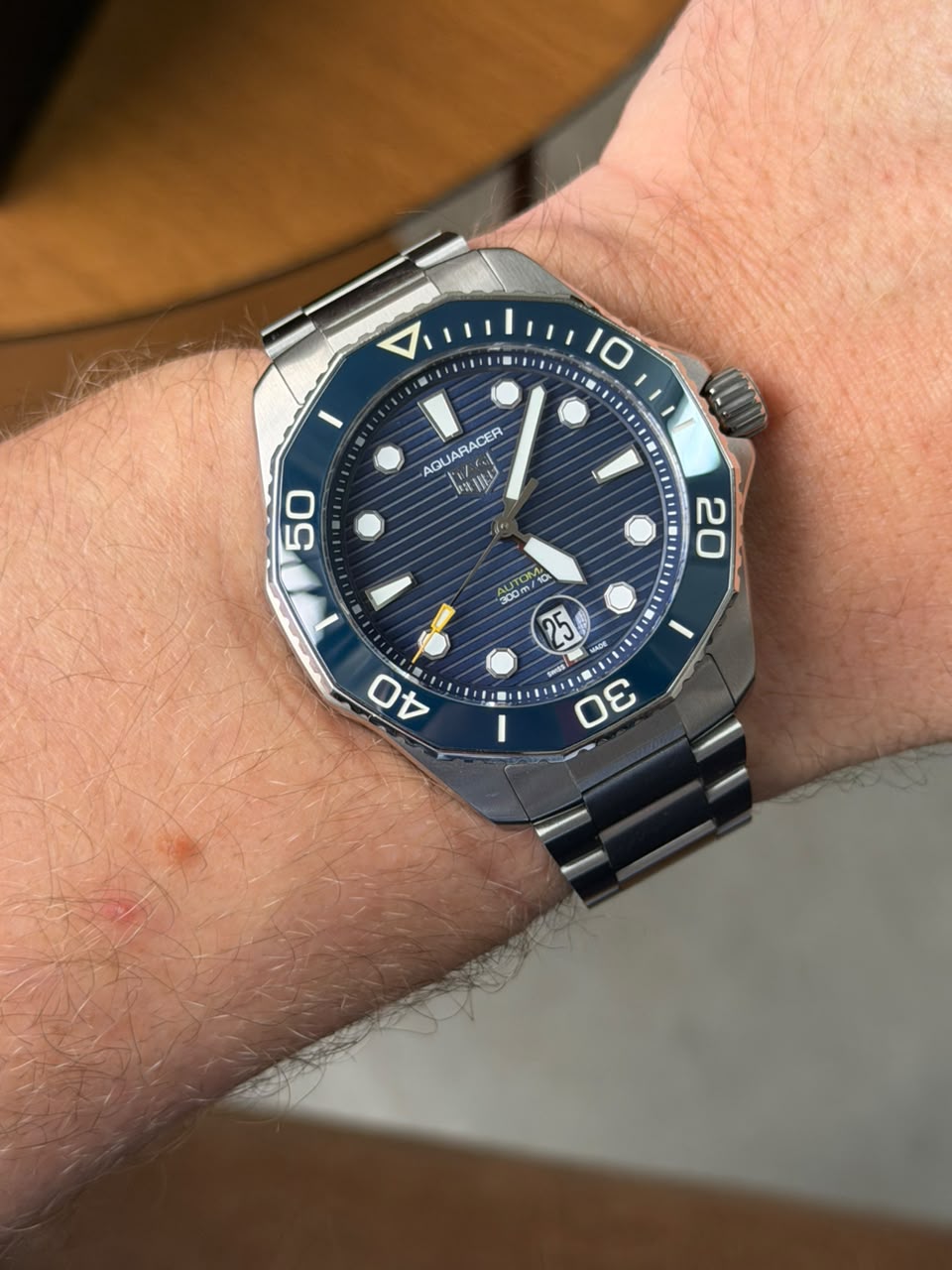 tag heuer aquaracer 300 blue dial